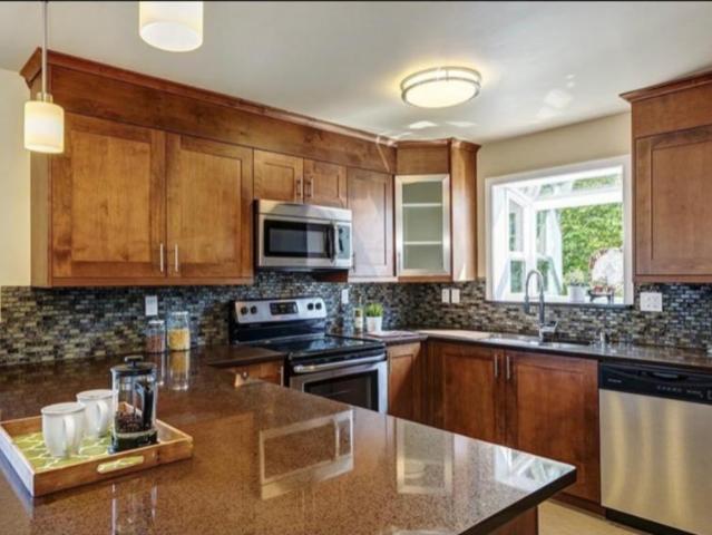 2 bedroom, Edmonds WA 98020 105989722