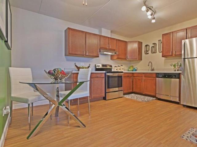 2 bedroom, Elk Grove Village IL 60007 105062137