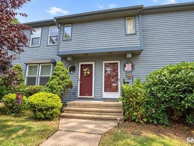 2 bedroom, Ellington CT 06029 105610123