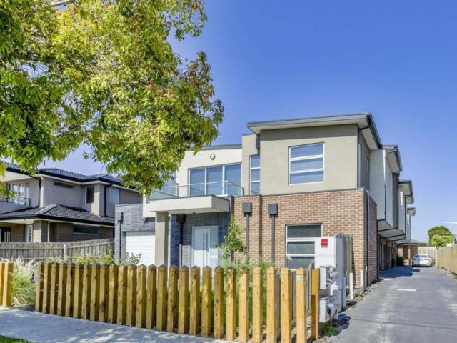 2 Bedroom House Essendon North VIC 102769213