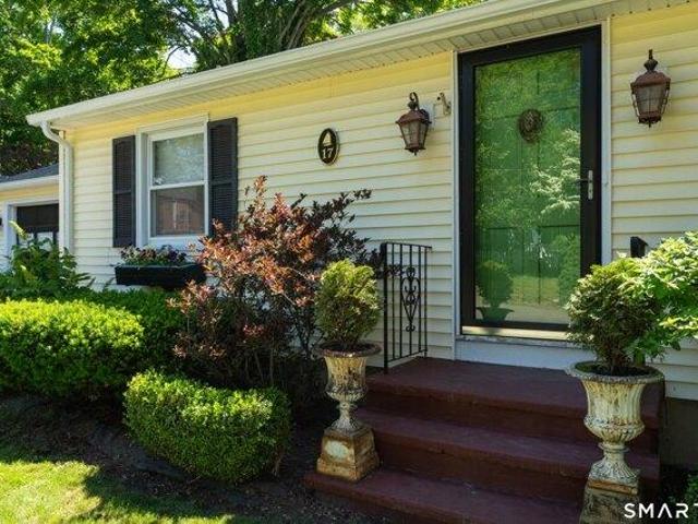 2 bedroom, Essex CT 06426 104851178