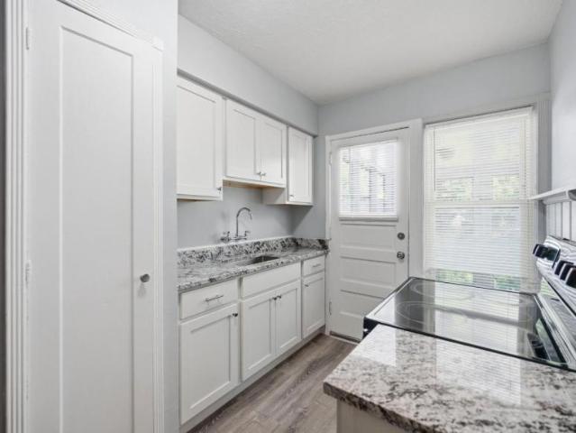 2 bedroom, Euclid OH 44132 LS105672116