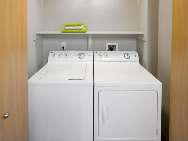 2 bedroom, Eugene OR 97408 105778444