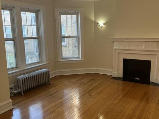 2 bedroom, Evanston IL 60202 104612144