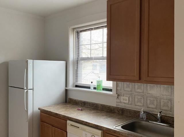 2 bedroom, Evanston IL 60202 105952831