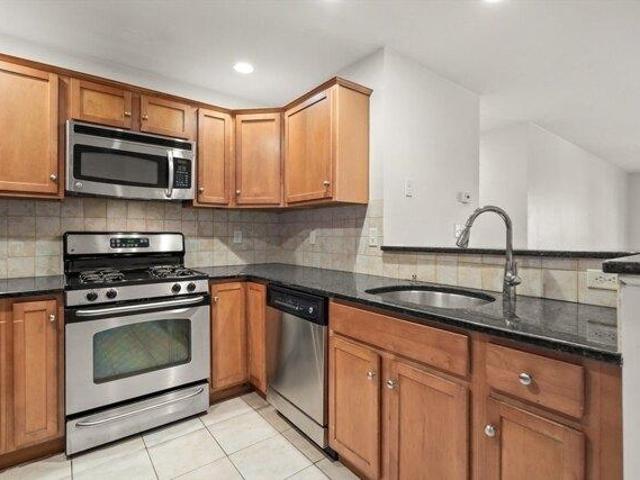 2 bedroom, Everett MA 02149 105590781
