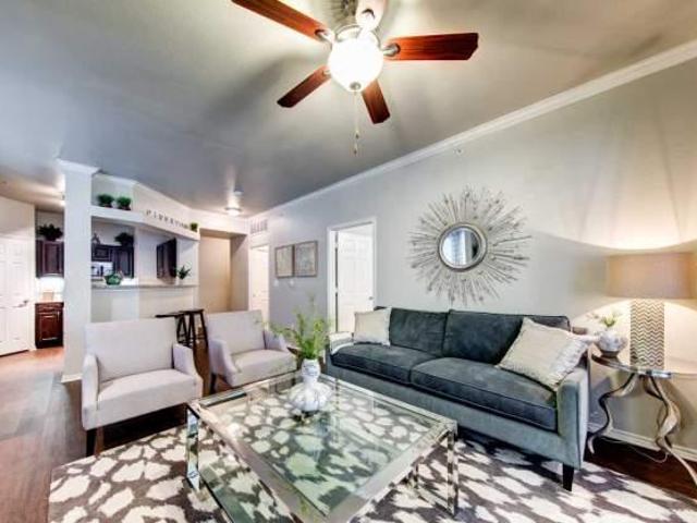 2 bedroom, Fort Worth TX 76102 105851946