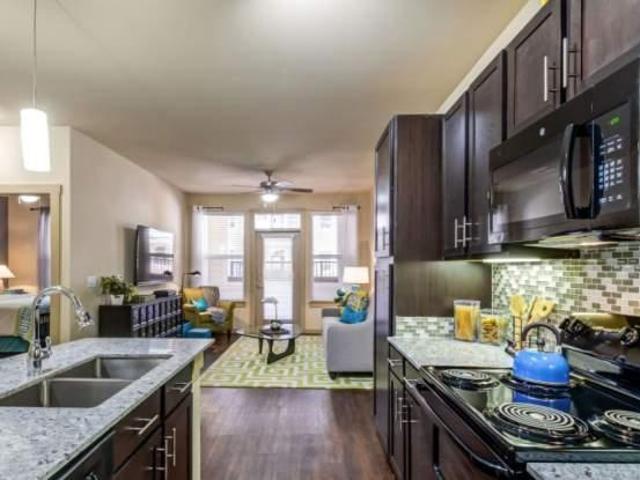 2 bedroom, Fort Worth TX 76107 105850571