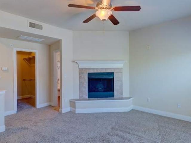 2 bedroom, Fort Worth TX 76107 105853153