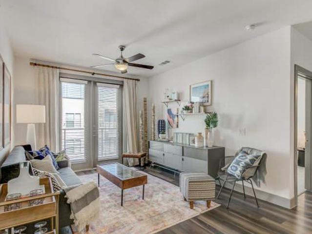 2 bedroom, Fort Worth TX 76104 105854411