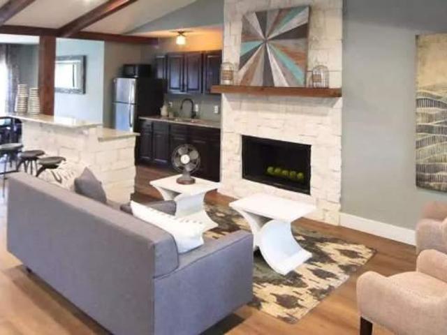 2 bedroom, Fort Worth TX 76112 105851171
