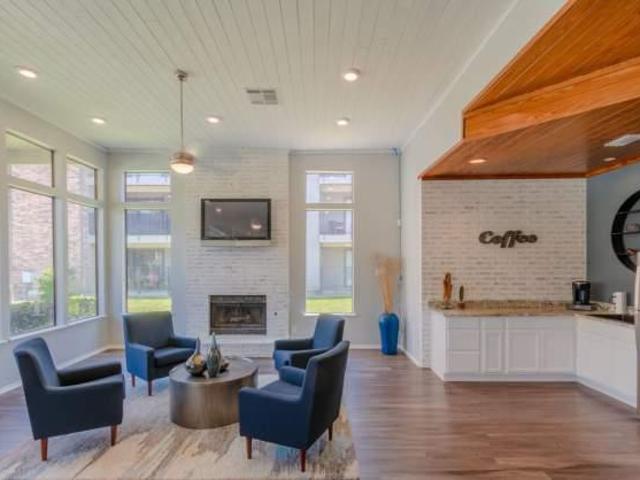 2 bedroom, Fort Worth TX 76132 105853819