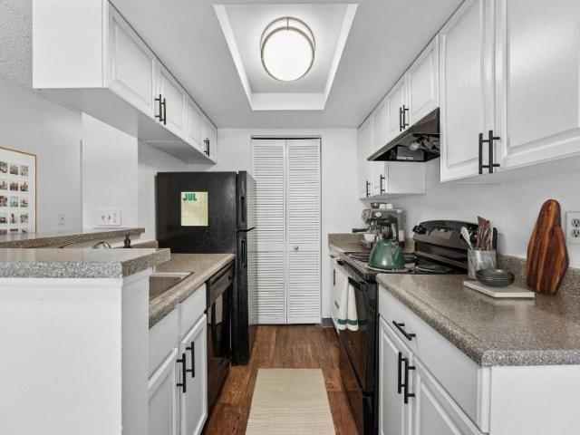 2 bedroom, Fort Collins CO 80521 106057731