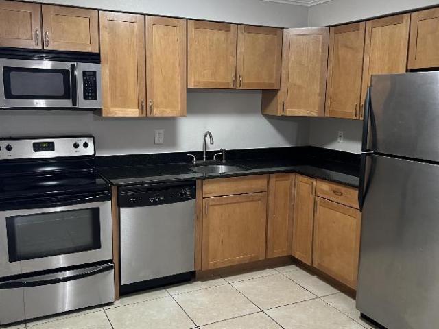 2 bedroom, Fort Lauderdale FL 33305 106179223
