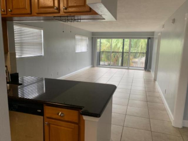 2 bedroom, Fort Pierce FL 34950 LS105620989