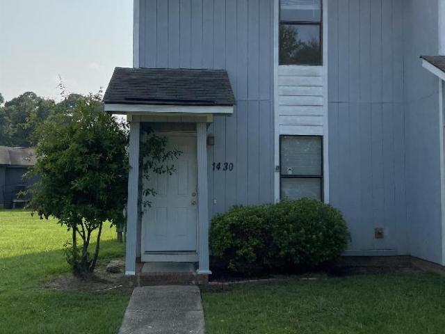 2 bedroom, Fayetteville NC 28304 106213993