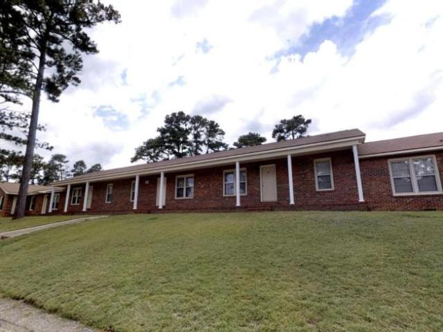 2 bedroom, Fayetteville NC 28303 105456841