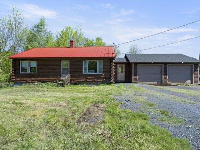 2 bedroom, Fairfield ME 04937 105558109