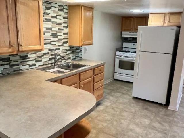 2 bedroom, Fairview Park OH 44126 106215459