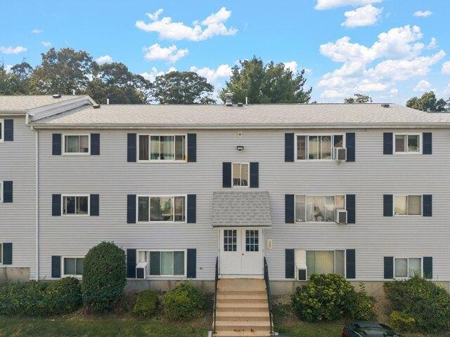 2 bedroom, Fall River MA 02720 105559891