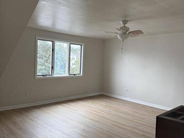 2 bedroom, Fall River MA 02720 106133013