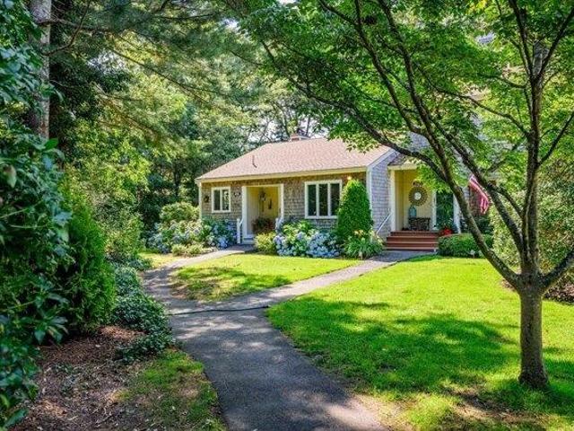 2 bedroom, Falmouth MA 02536 104809548