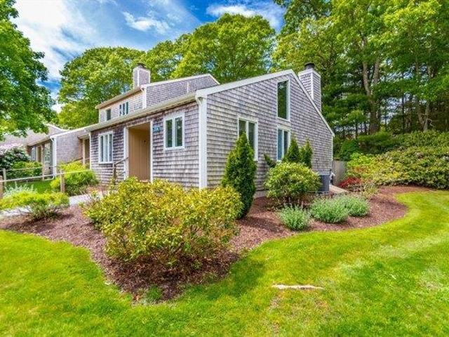 2 bedroom, Falmouth MA 02536 104921842