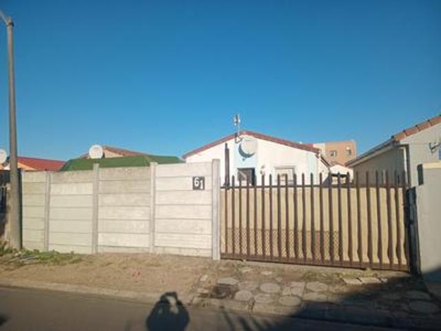 2 bedroom family home in scottsdene