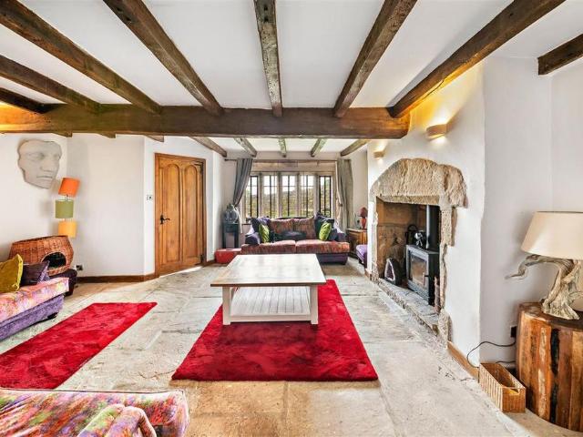 2 bedroom farm house to rent