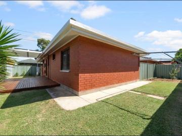2 Bedroom Apartment Findon, SA 102591171