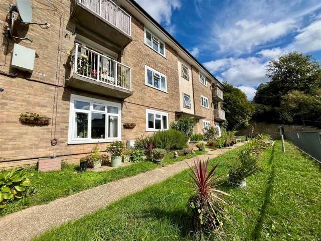 2 Bedroom Flat