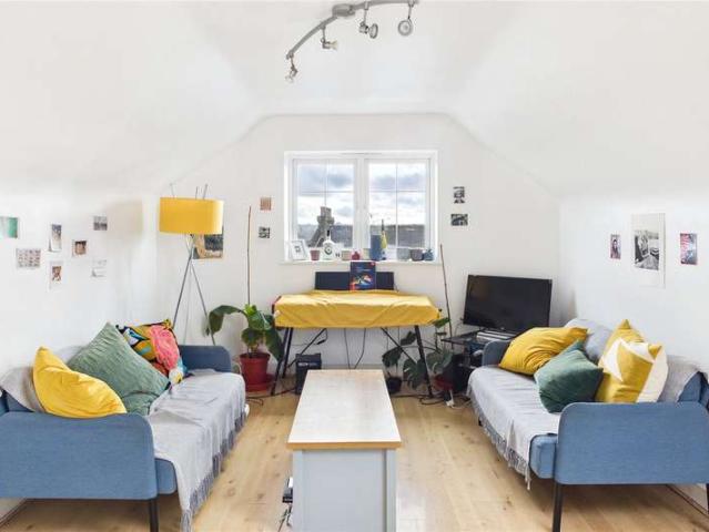 2 Bedroom Flat