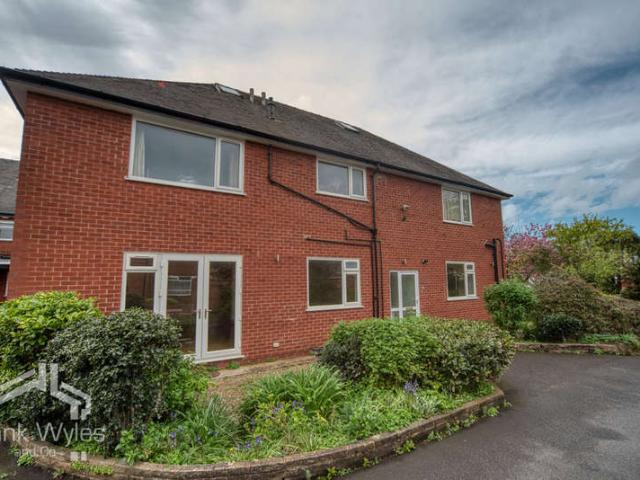 2 Bedroom Flat