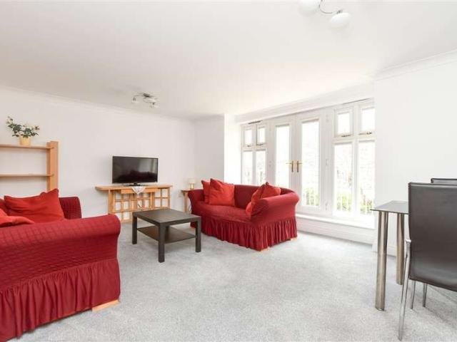 2 Bedroom Flat