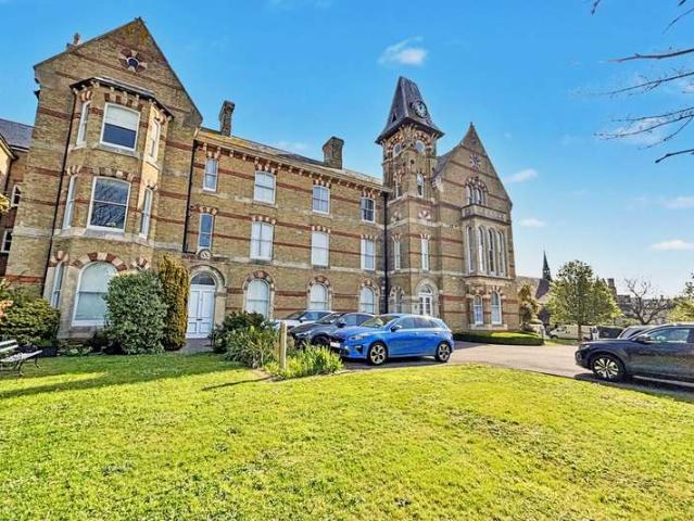 2 Bedroom Flat
