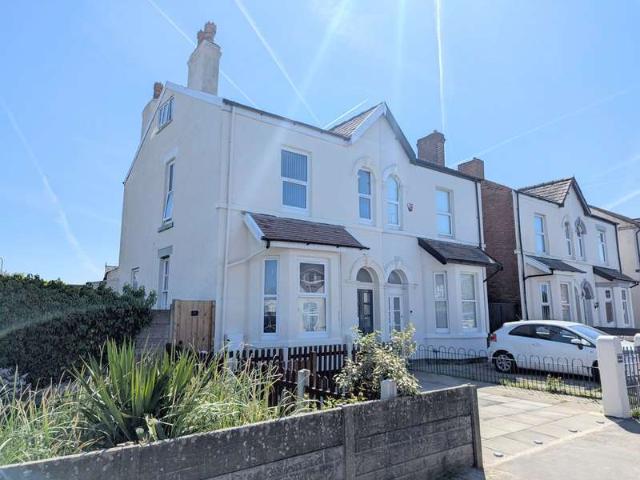 2 Bedroom Flat