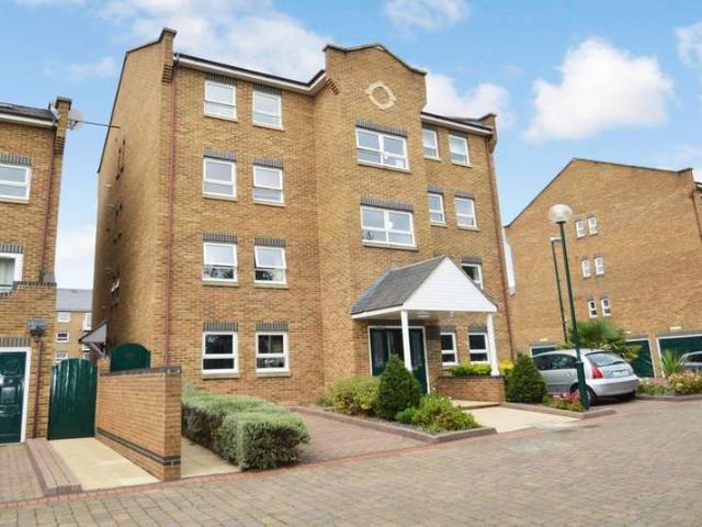 2 Bedroom Flat