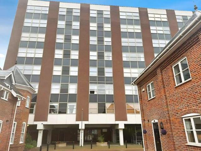 2 Bedroom Flat