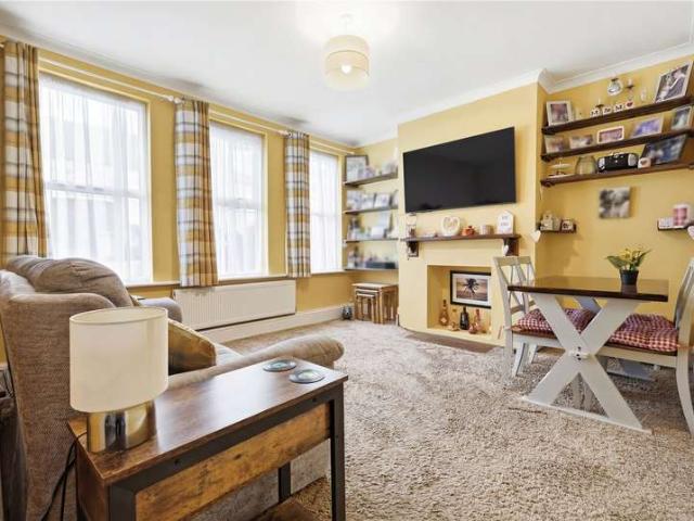 2 Bedroom Flat