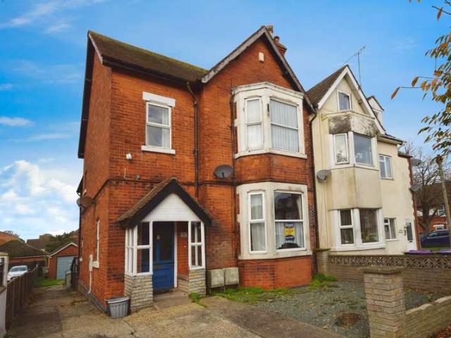 2 Bedroom Flat