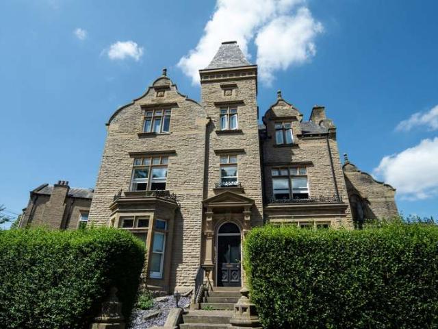 2 Bedroom Flat