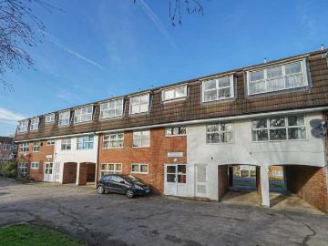 2 Bedroom Flat