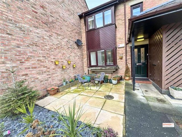2 Bedroom Flat