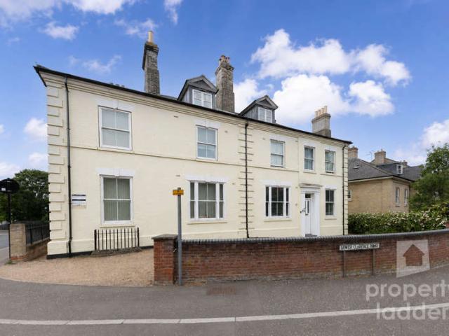 2 Bedroom Flat