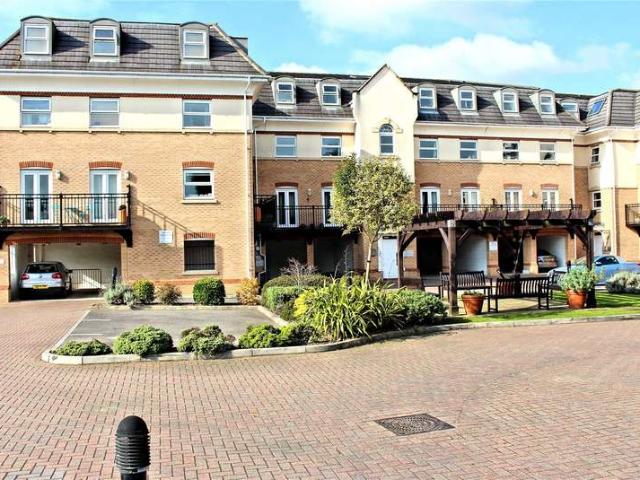 2 Bedroom Flat