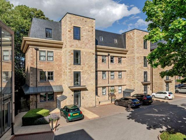 2 bedroom Flat