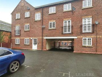 Flat for sale in Burhill - Equipped kitchen