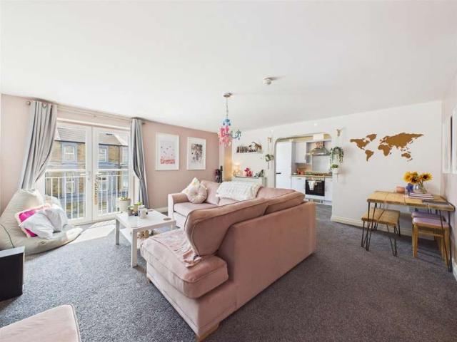 2 Bedroom Flat