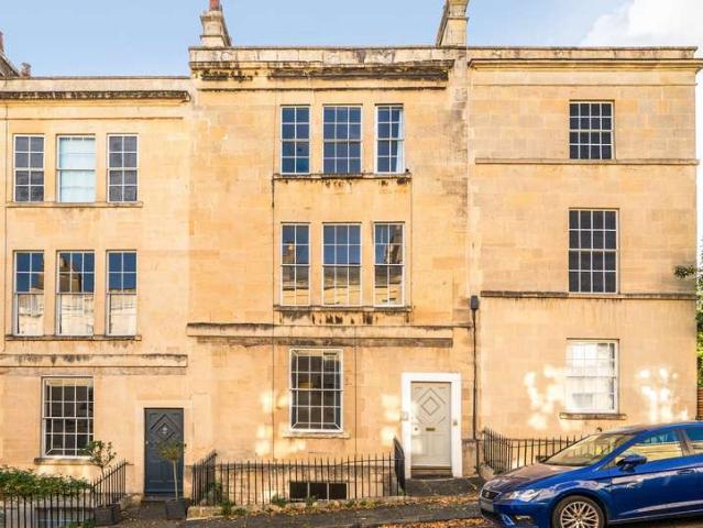 2 Bedroom Flat