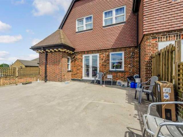 2 Bedroom Flat